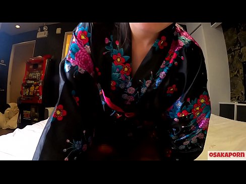❤️ Ọmọbirin Cosplay ọmọde fẹràn ibalopo si orgasm pẹlu squirt ni ẹlẹṣin kan ati fifun. Arabinrin Asia ti o ni irun obo ati awọn ori omu ẹlẹwa ni aṣọ aṣa aṣa Japanese ni fidio magbowo ti n ṣe afihan baraenisere pẹlu awọn nkan isere fokii. Sakura 3 OSAKAPORN. ️❌ Fidio furo